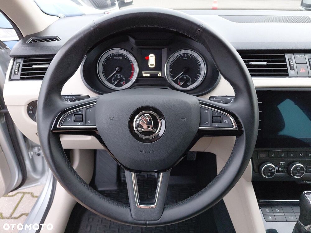 Skoda Octavia 1.8 TSI 4x4 Style DSG - 17