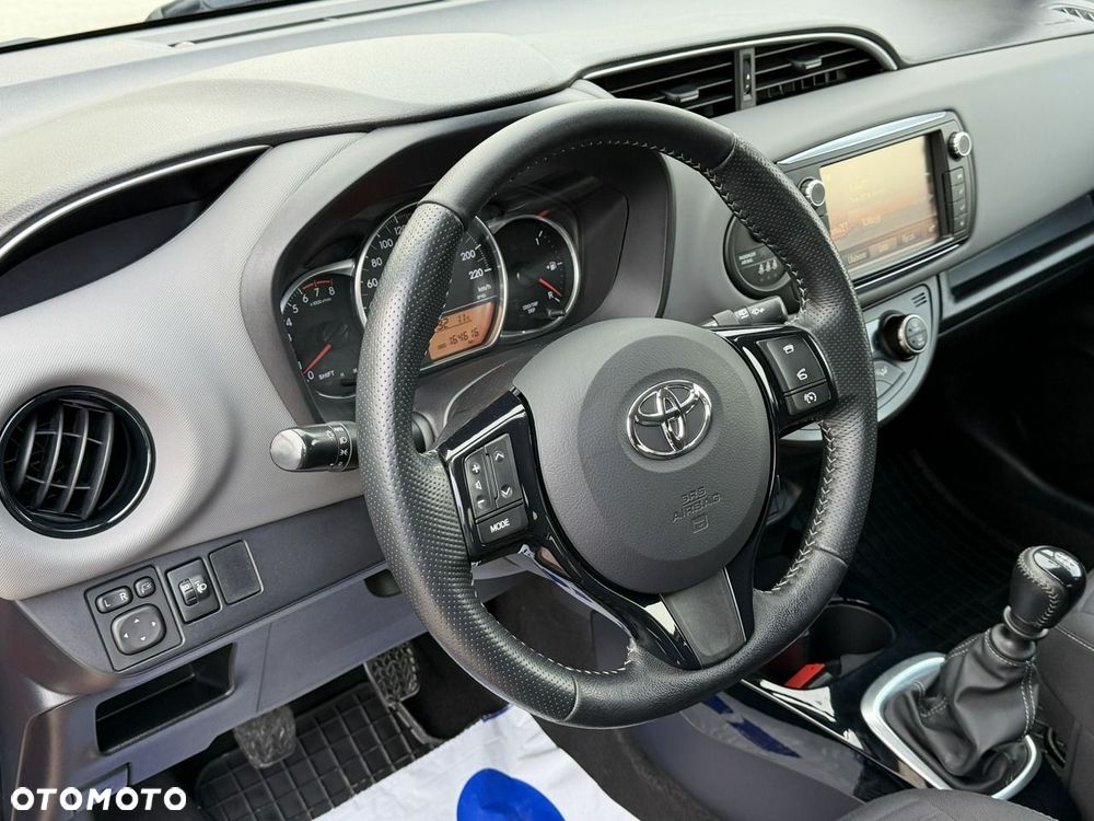 Toyota Yaris 1.33 VVT-i Executive - 21