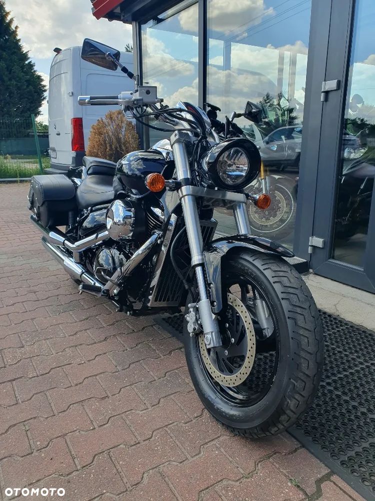 Suzuki Intruder - 22