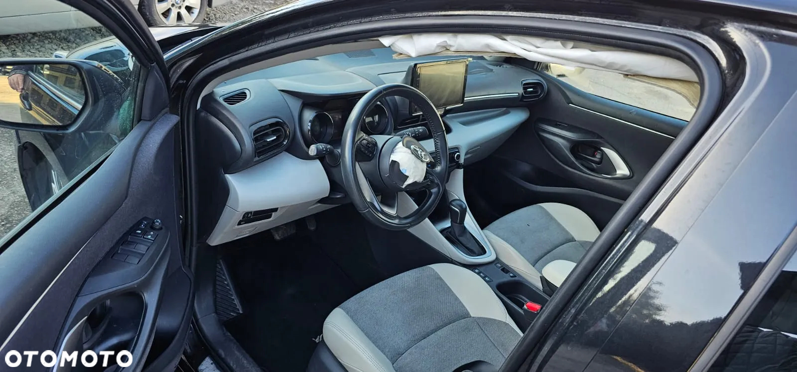 Toyota Yaris Hybrid 1.5 VVT-i Club - 8