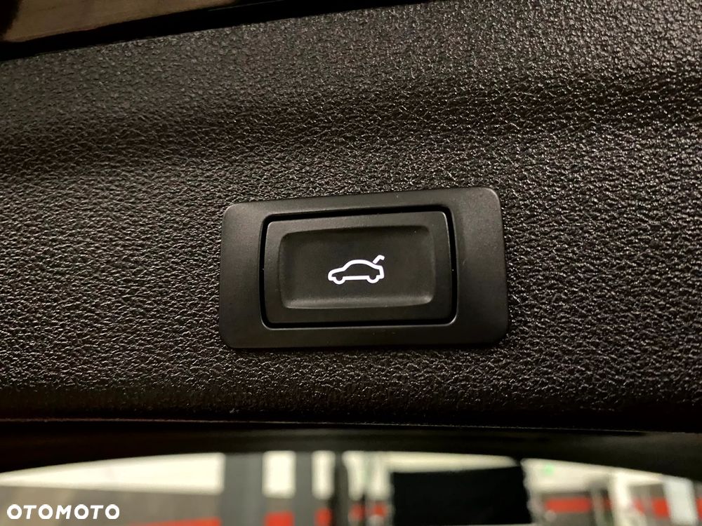 Audi A6 Avant 40 TDI S tronic S line - 18