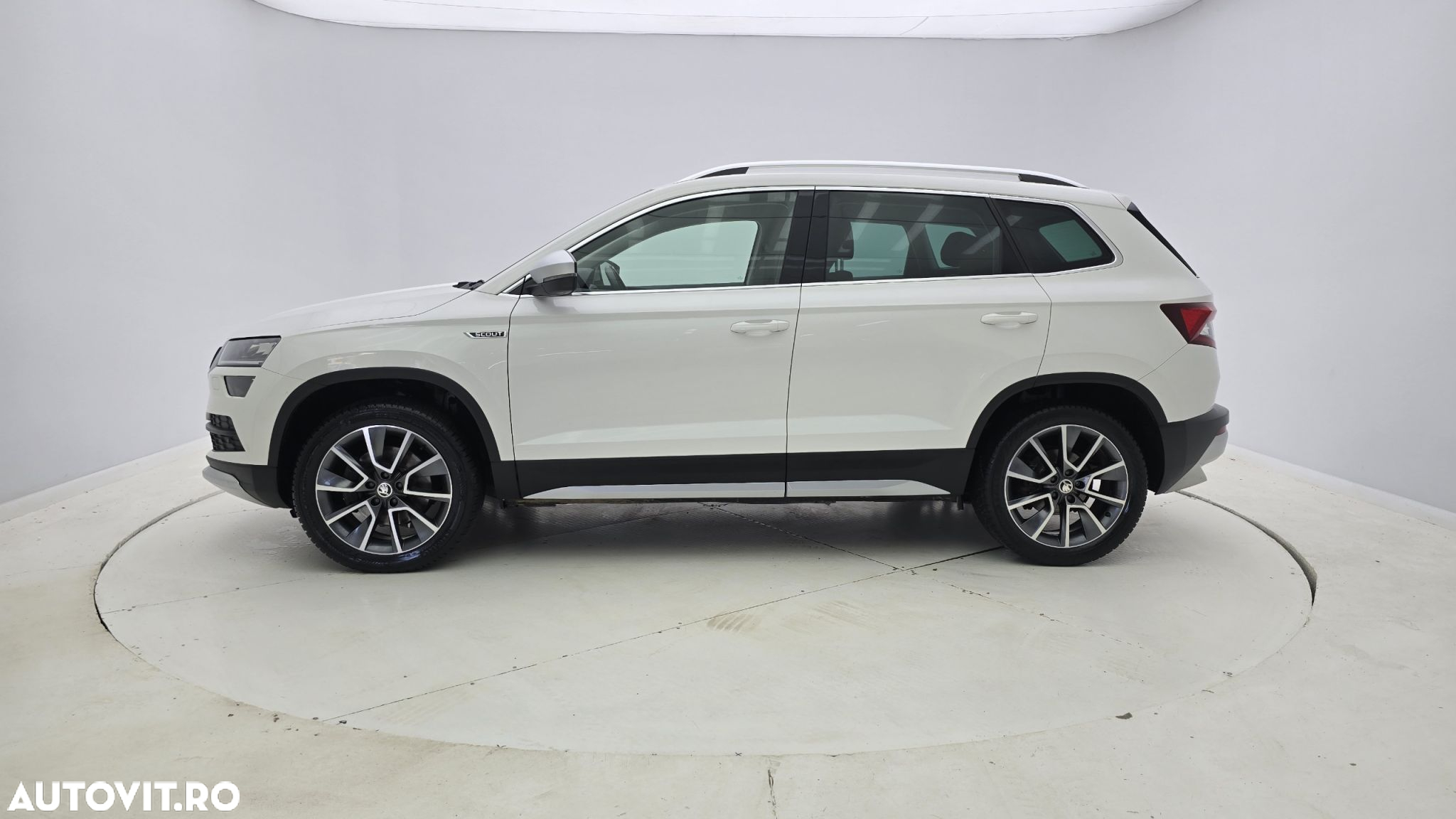Skoda Karoq 2.0 TDI 4X4 DSG Ambition - 9