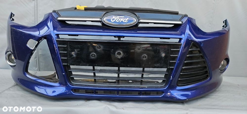 FORD FOCUS MK3 ZDERZAK PRZEDNI GRILL HALOGENY BM5117757A
