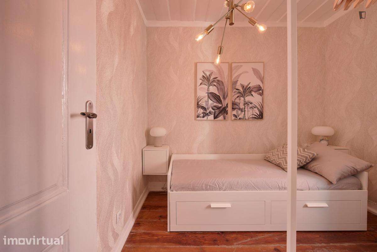Quarto - localizado em Ajuda Lisbon - Grande imagem: 4/26