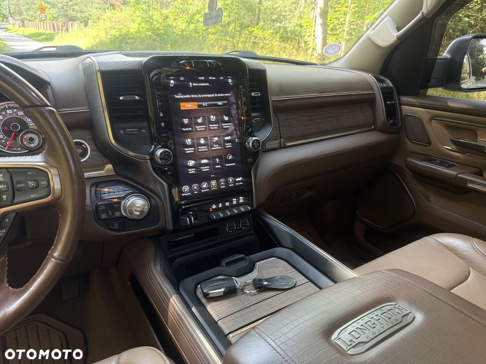 RAM 1500 Crew Cab Longhorn - 15