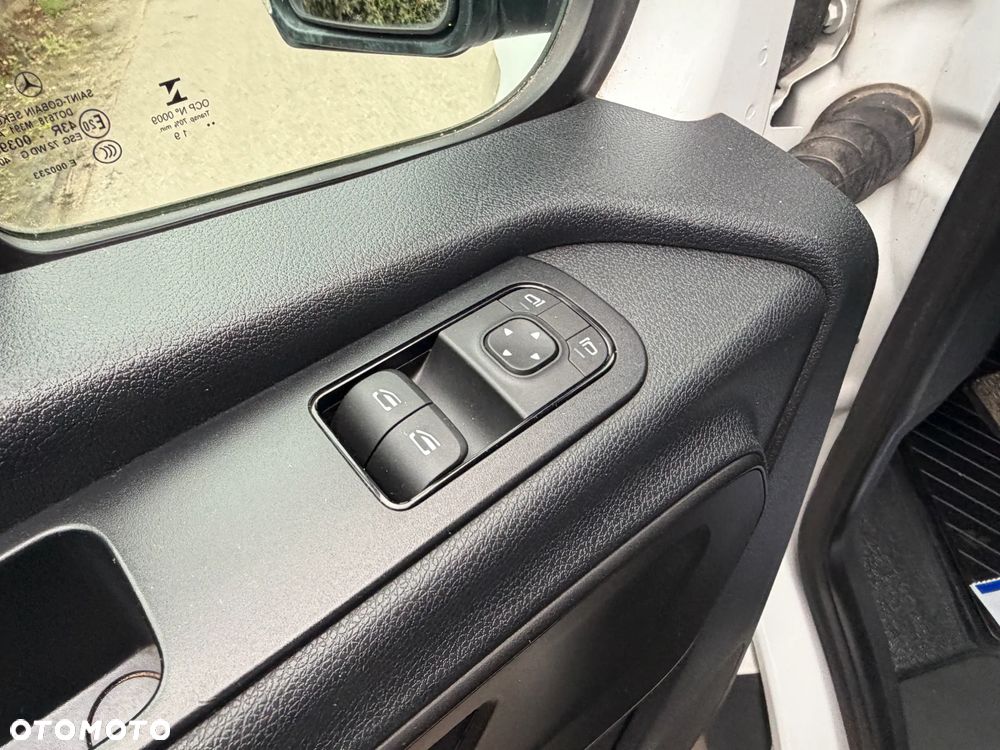 Mercedes-Benz SPRINTER - 27