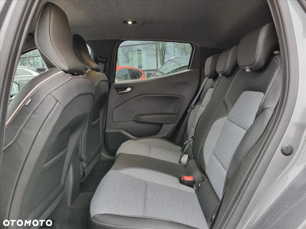 Renault Clio 1.0 TCe Techno - 9