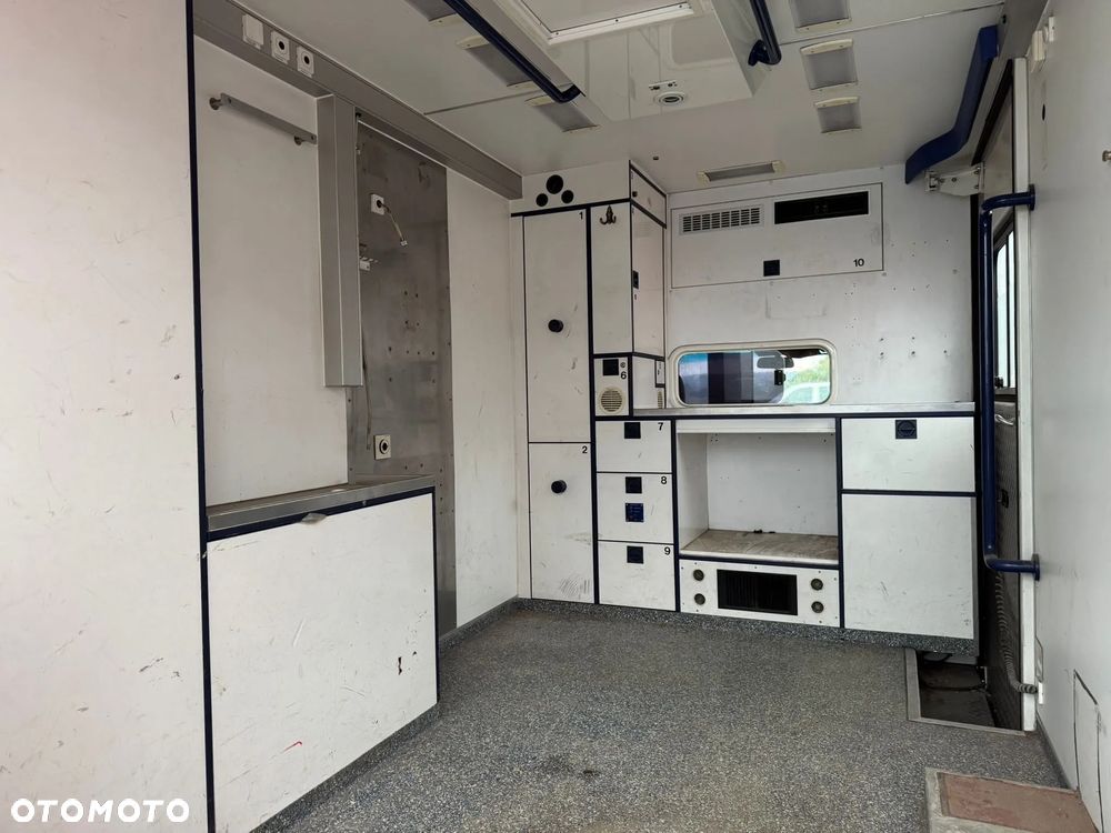 Mercedes-Benz Sprinter 413 CDI Kamper - 8