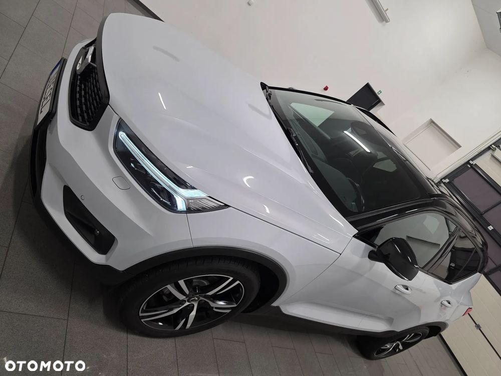 Volvo XC 40 D3 SCR R-Design - 4