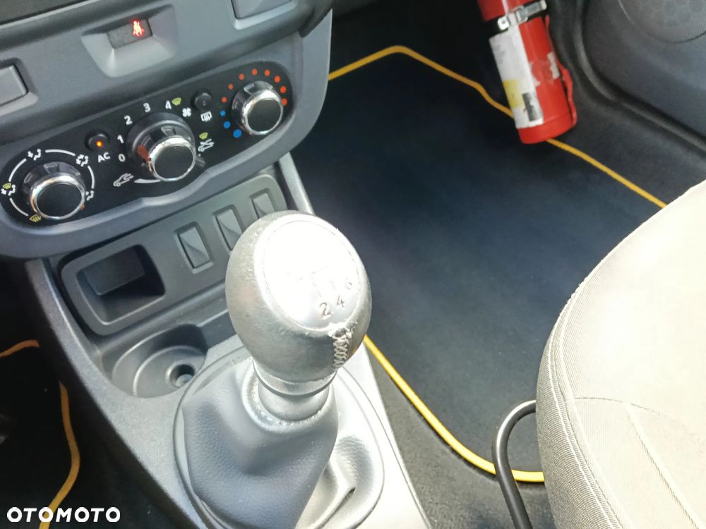 Dacia Duster 1.2 TCe Celebration - 19
