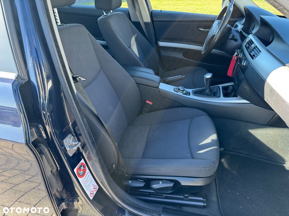BMW Seria 3 318d DPF Edition Lifestyle - 22