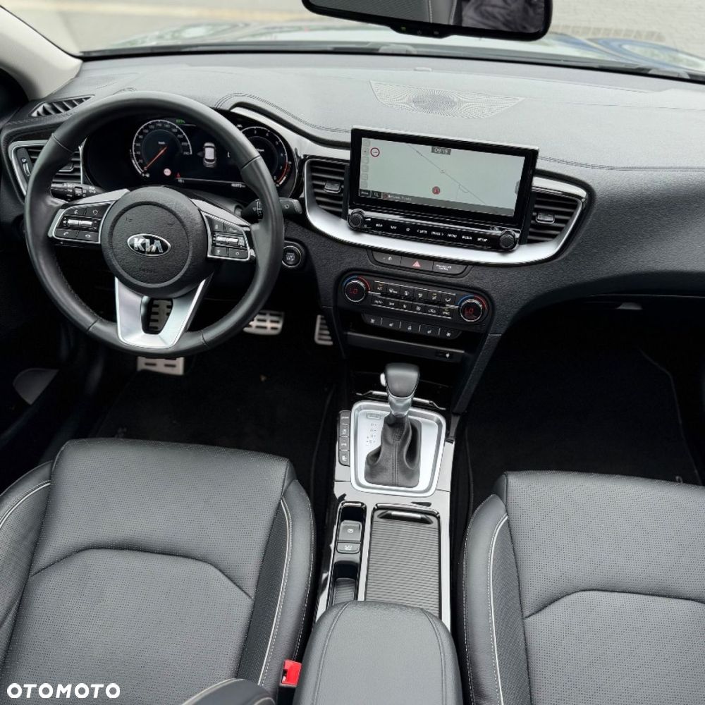 Kia XCeed - 30