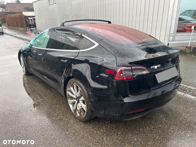 Tesla Model 3 - 2