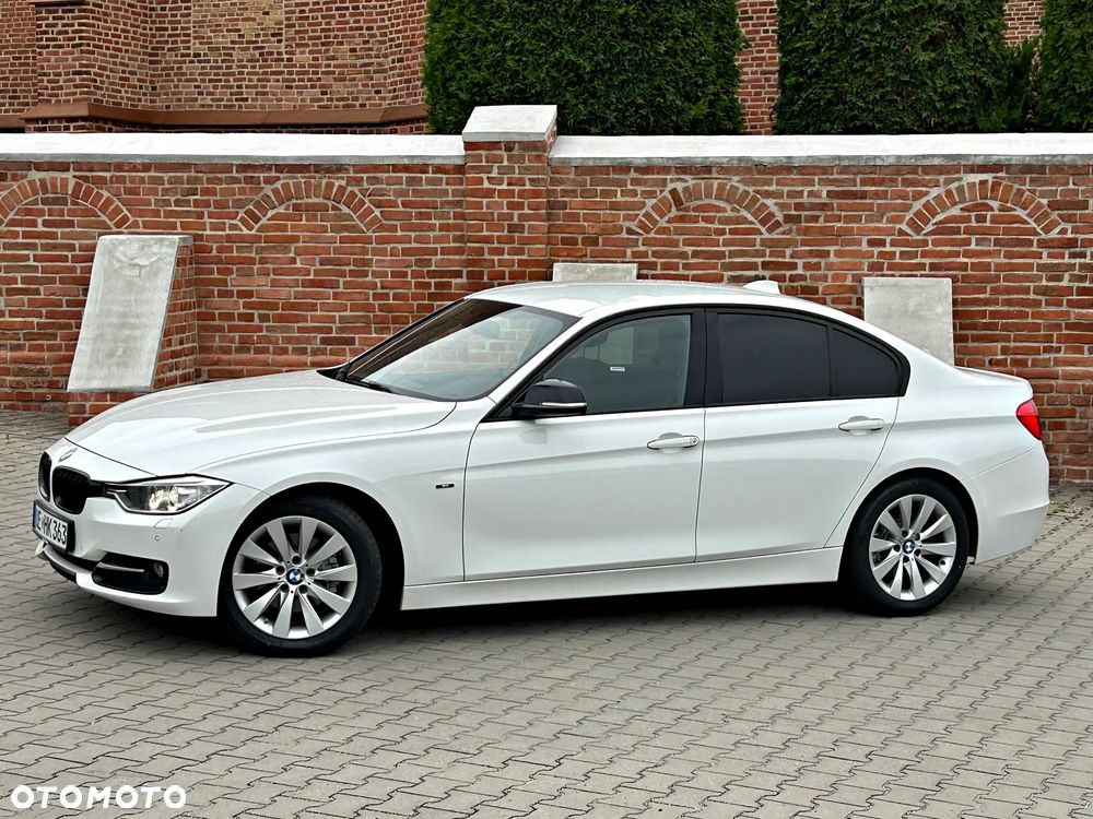 BMW Seria 3 320d Sport Line - 10
