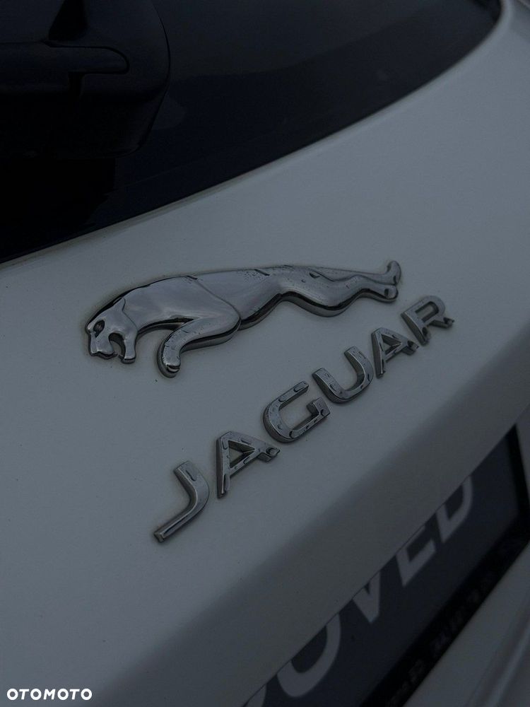 Jaguar F-Pace - 12