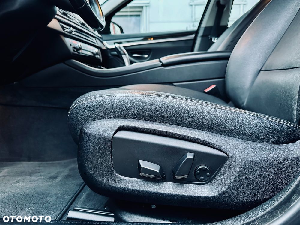 BMW Seria 5 520d Luxury Line - 19