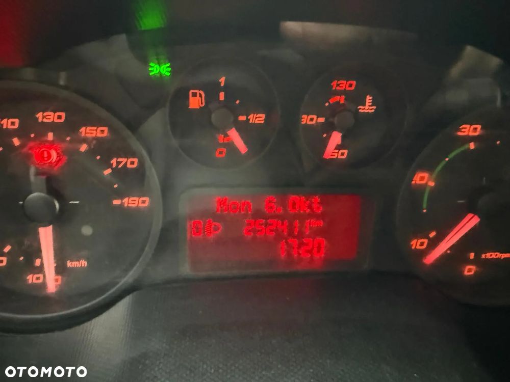 Iveco Daily 35S150, L2H2, 3.0 150KM, Zadbany - 21