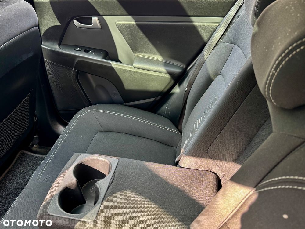 Kia Sportage 2.0 CRDI AWD Fifa World Cup Edition - 9