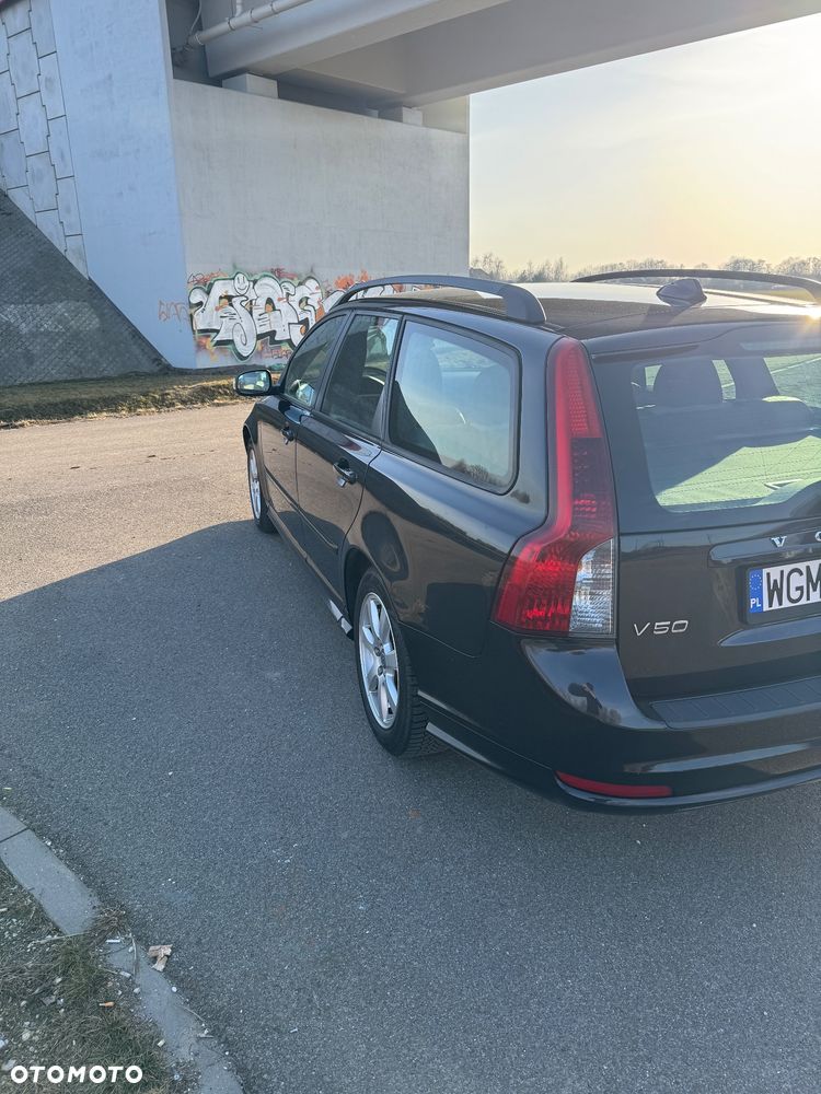 Volvo V50 2.0D R-Design Momentum - 4