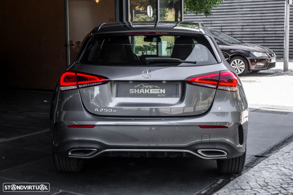 Mercedes-Benz A 250 e AMG Line - 10