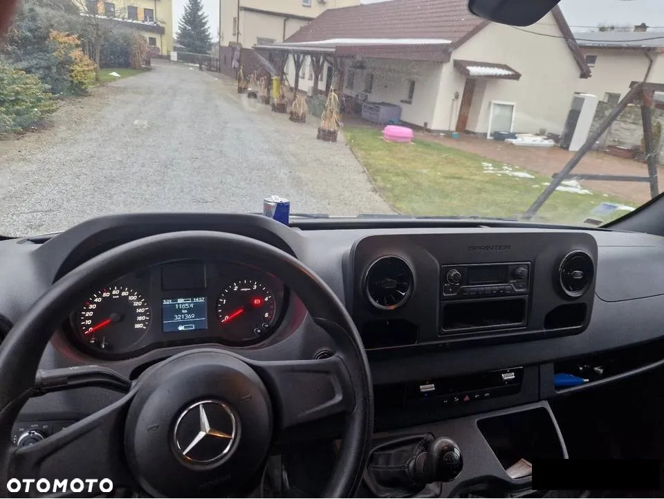 Mercedes-Benz Sprinter - 6