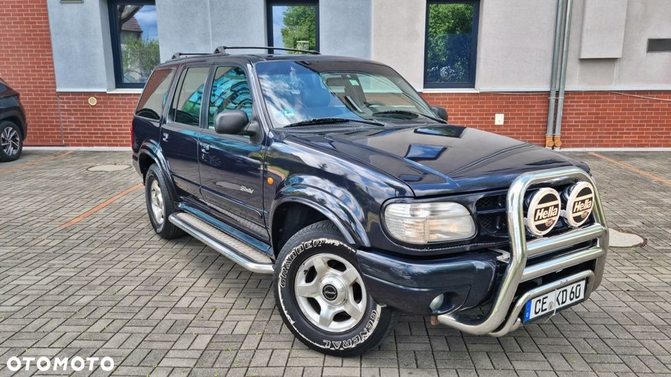 Ford Explorer - 2