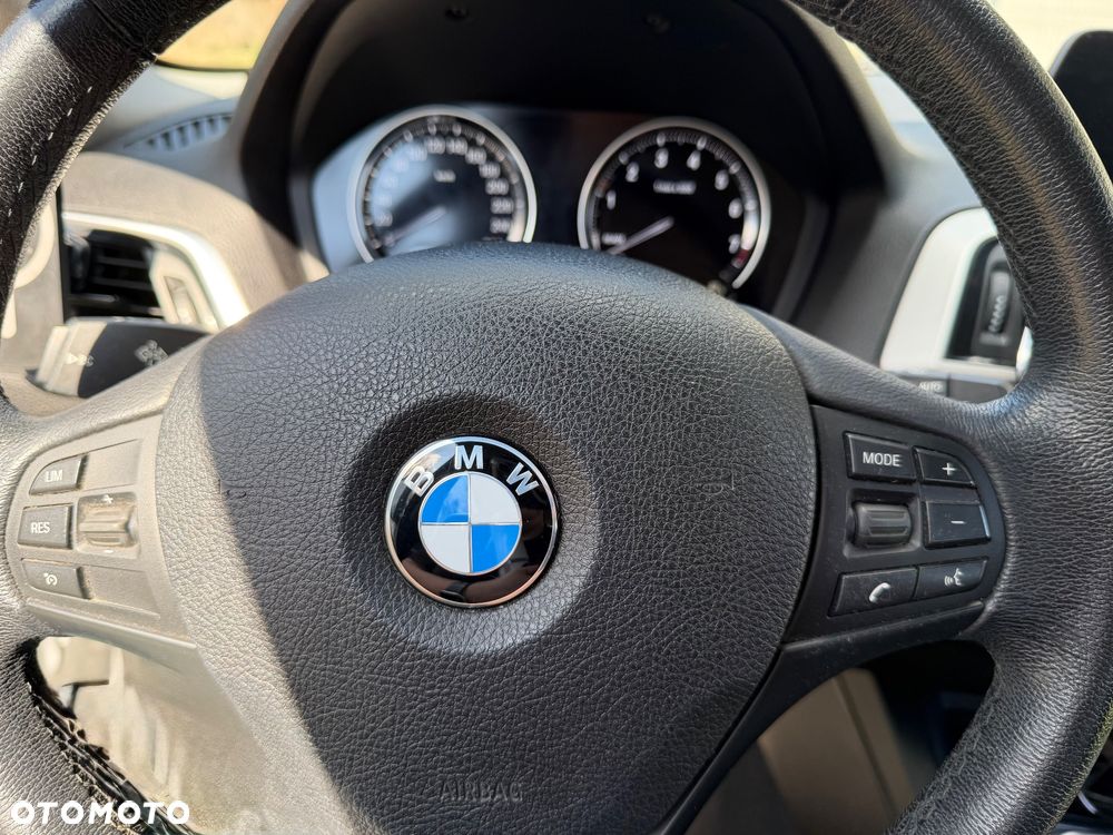 BMW Seria 1 116i - 16