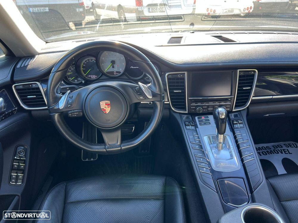 Porsche Panamera - 8