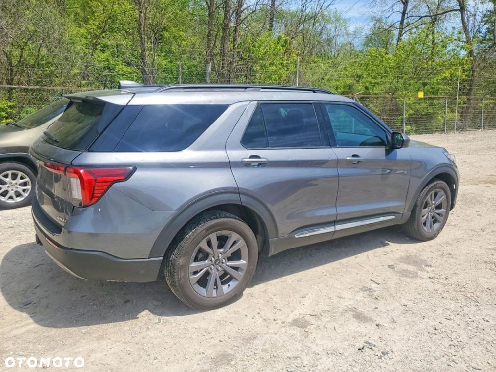 Ford Explorer - 4
