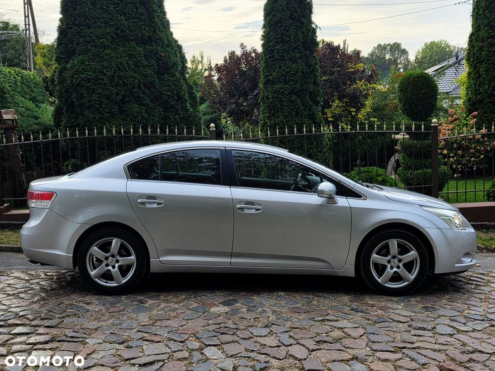 Toyota Avensis 1.8 Premium EU5 - 7