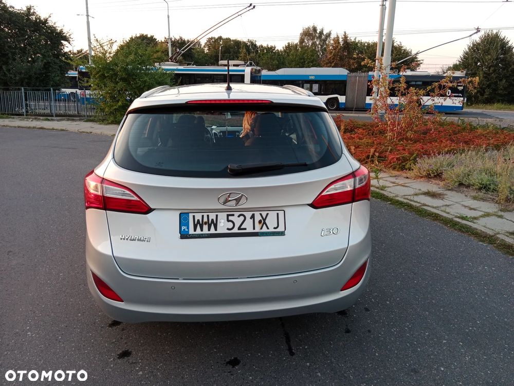 Hyundai i30 1.4 CRDi Classic + - 8