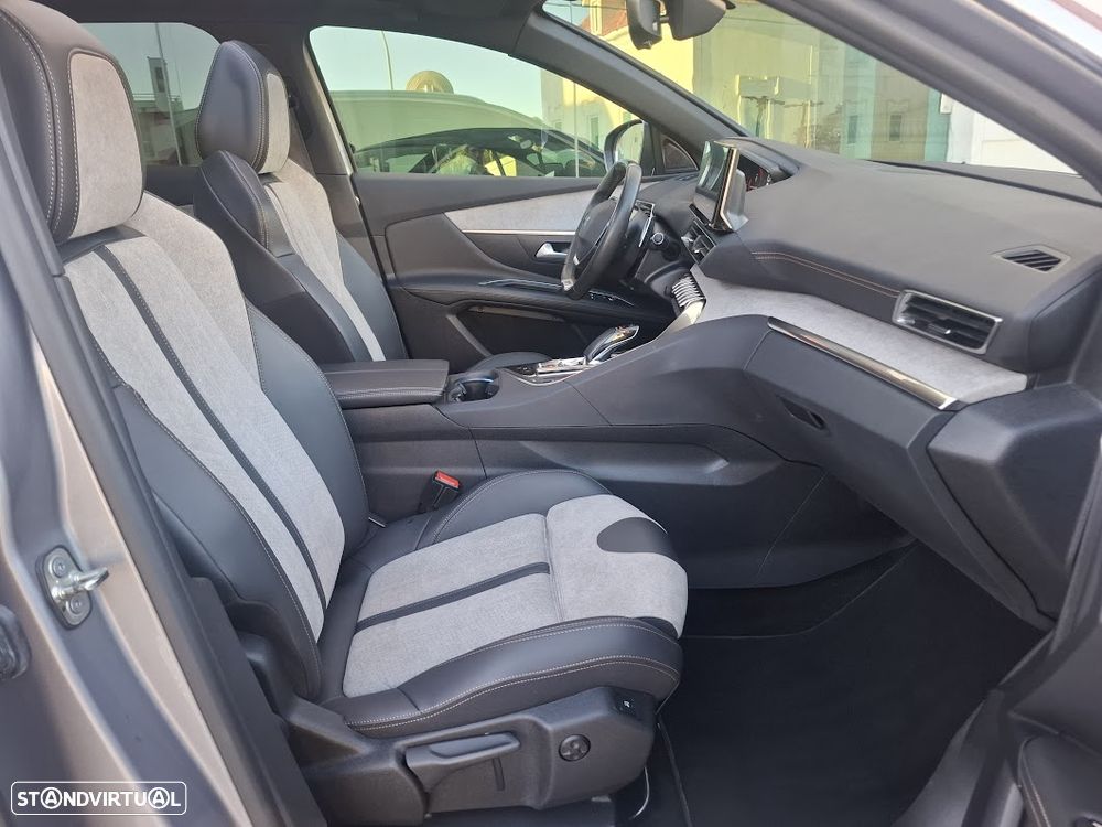 Peugeot 3008 1.6 Hybrid4 GT Pack e-EAT8 - 37