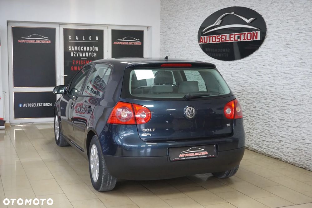 Volkswagen Golf 1.6 Comfortline - 6