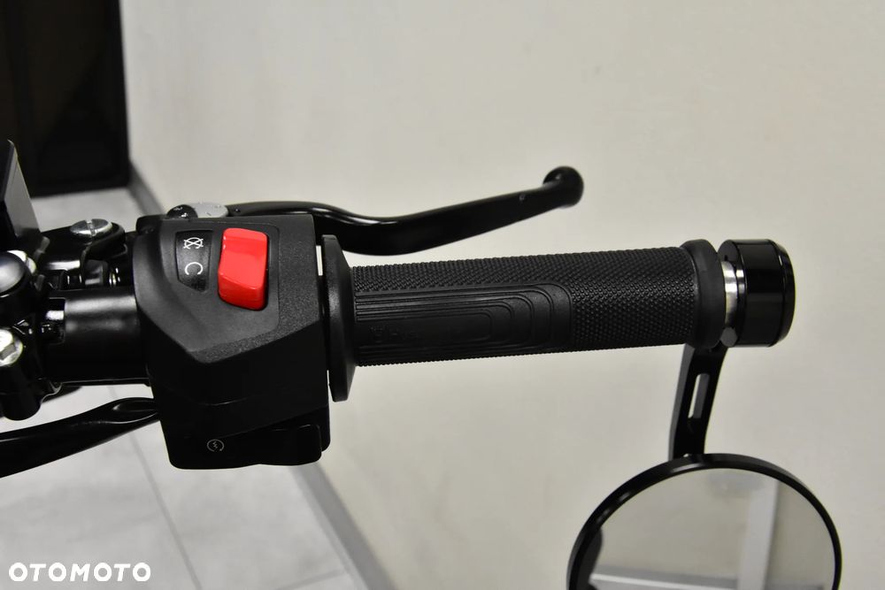 Husqvarna Svartpilen - 18