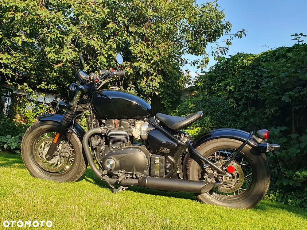 Triumph Bonneville Bobber - 8