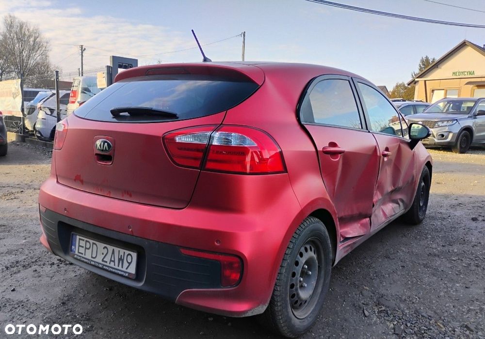 Kia Rio - 4