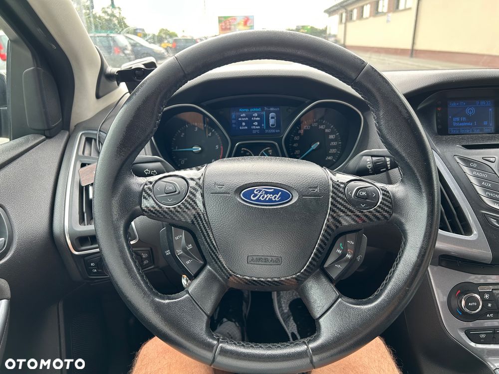 Ford Focus 1.6 TDCi DPF Titanium - 6