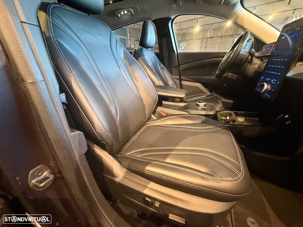 Ford Mustang Mach-E 98.7 kWh Premium - 44
