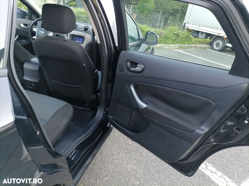 Ford Mondeo - 10