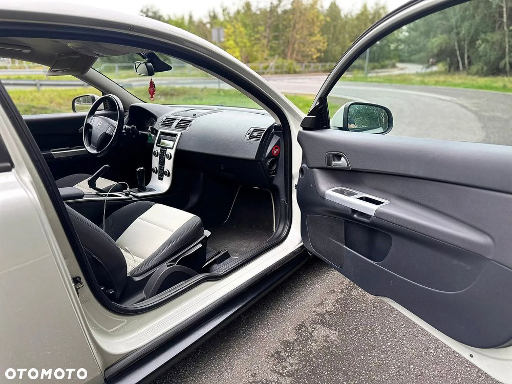 Volvo C30 D2 Momentum - 31