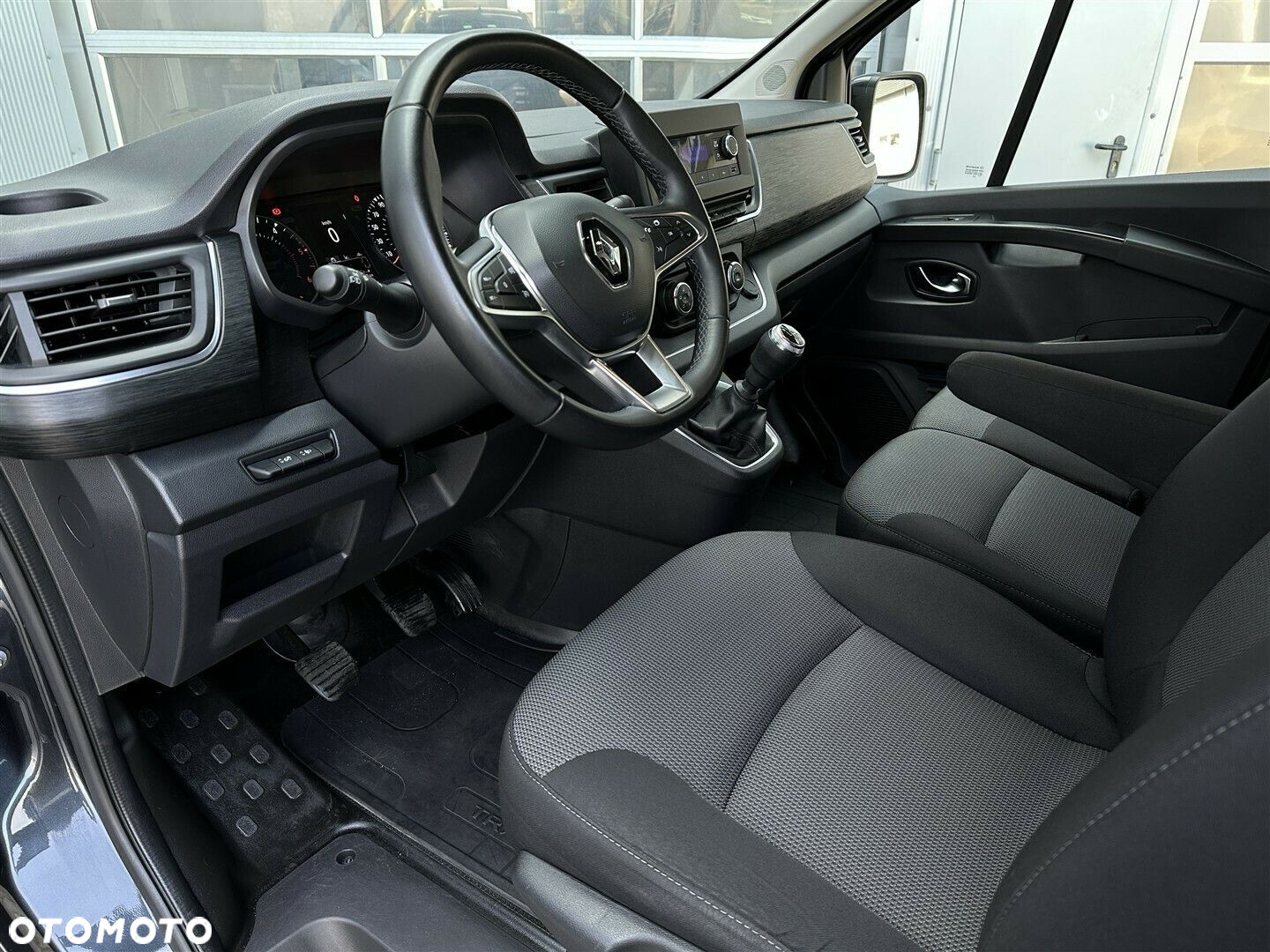 Renault Trafic SpaceClass 2.0 dCi - 9