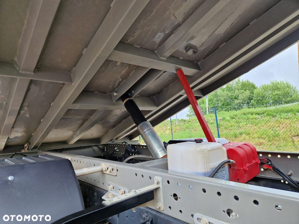 Iveco Daily - 32
