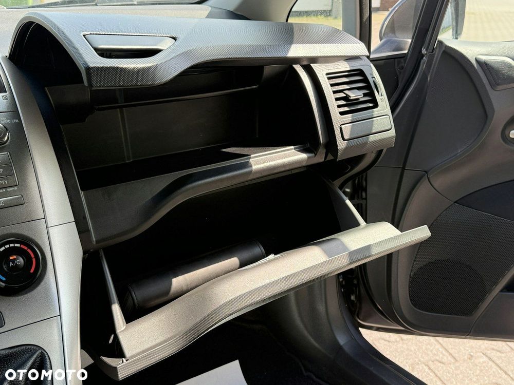 Toyota Auris 1.4 D-4D Premium - 18
