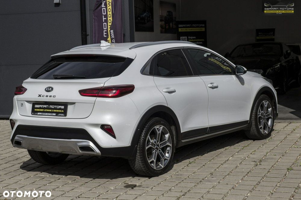 Kia XCeed 1.6 T-GDI Business Line DCT - 13