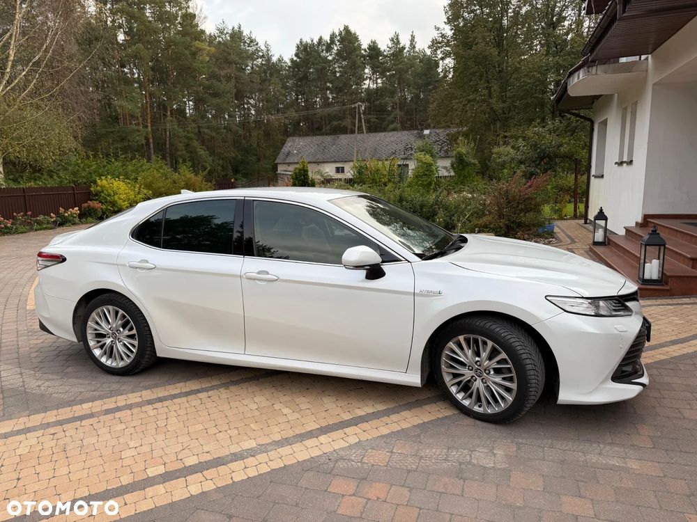 Toyota Camry 2.5 Hybrid Executive CVT - 3