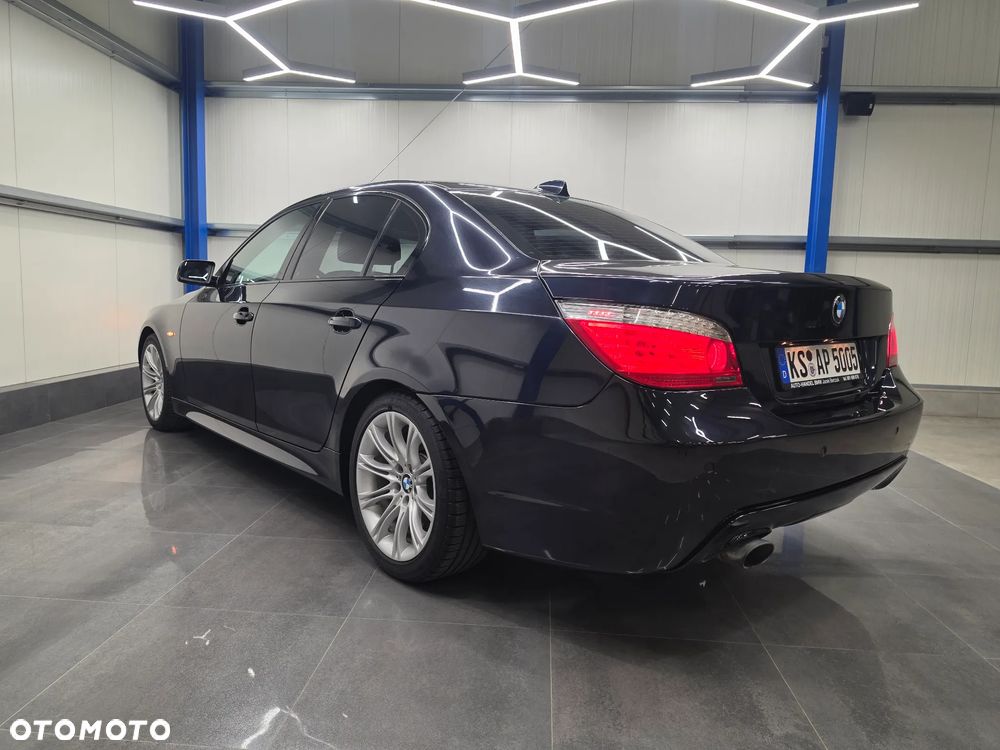 BMW Seria 5 520d Edition Sport - 16