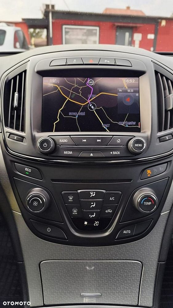 Opel Insignia - 12