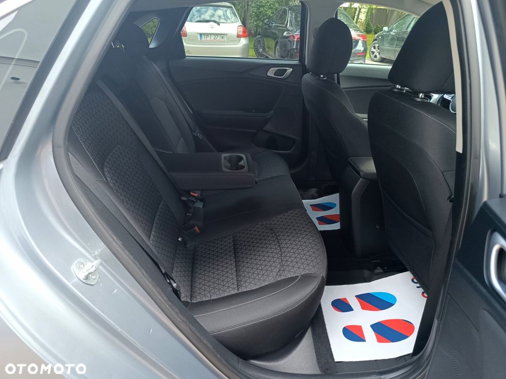 Kia Ceed 1.6 CRDi 136 ISG Spirit - 36