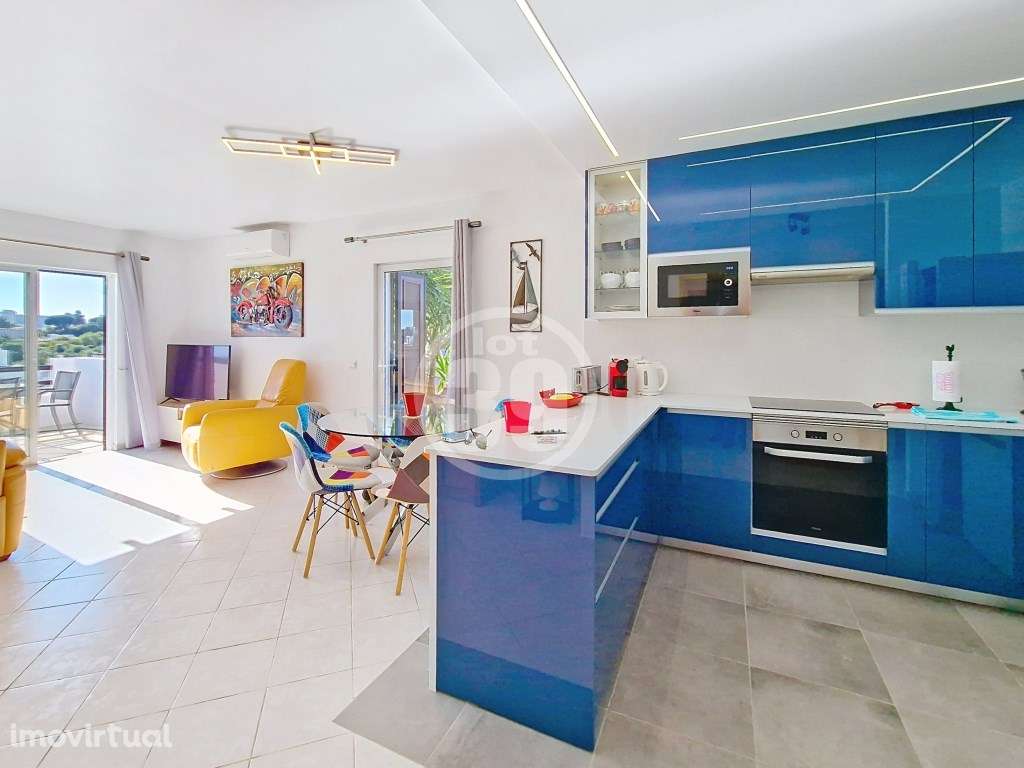 Fantástico apartamento com 2 quarto, tipo 'penthouse', com um enorm... - Grande imagem: 4/34