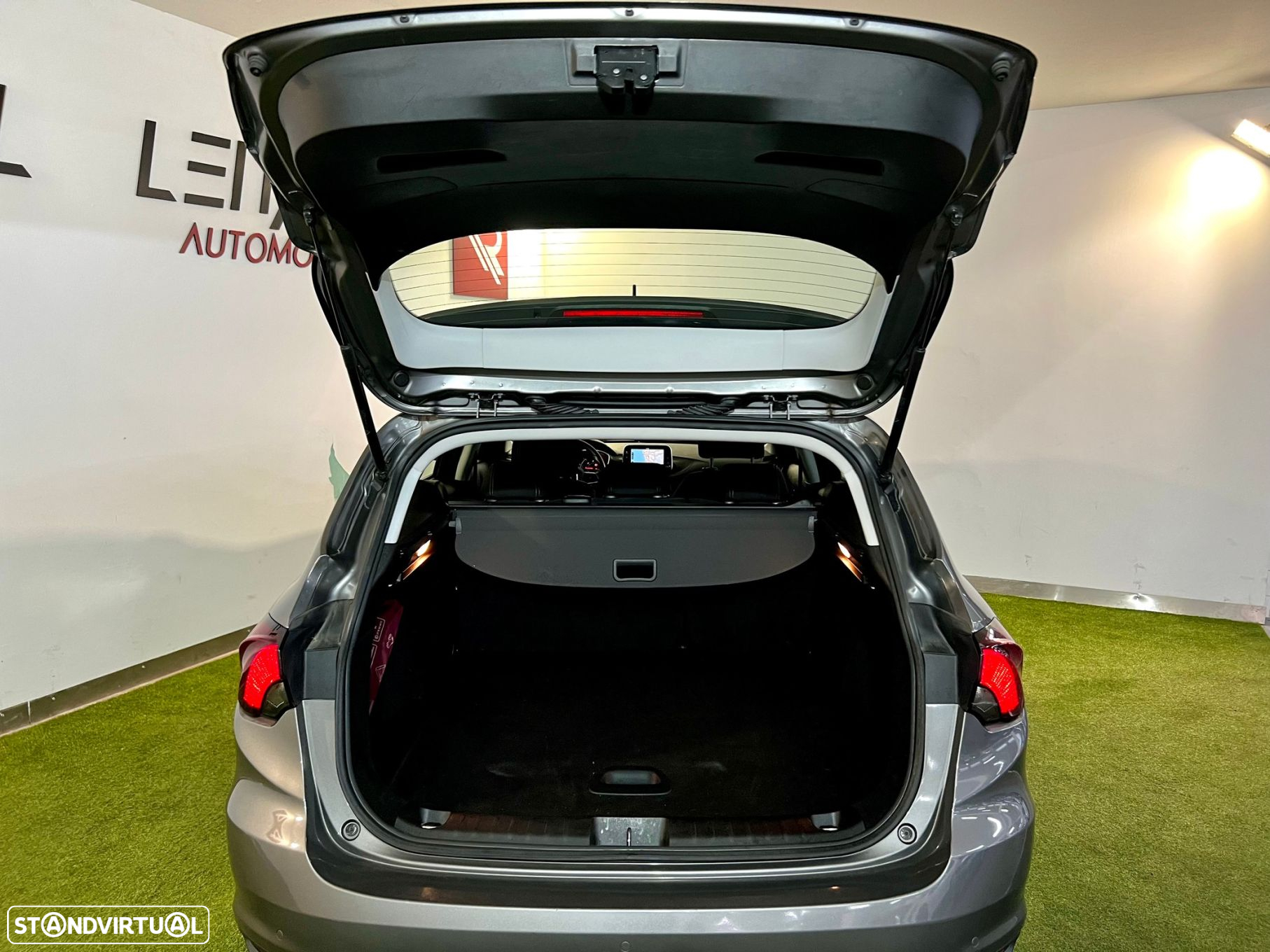 Fiat Tipo Station Wagon 1.3 M-Jet Lounge - 14